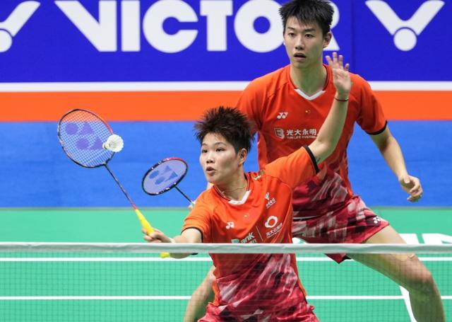 1735222542512029470.jpg (体育)(2)羽毛球——中国公开赛:冯彦哲_黄东萍晋级混双八强XxjpseC007121_20240919_PEPFN0A001.jpg